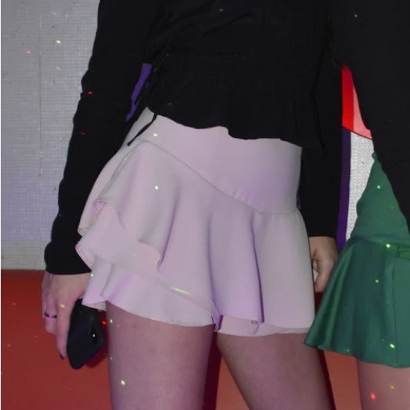 Light pink Zara ruffle skirt skort - Picture 1 of 5